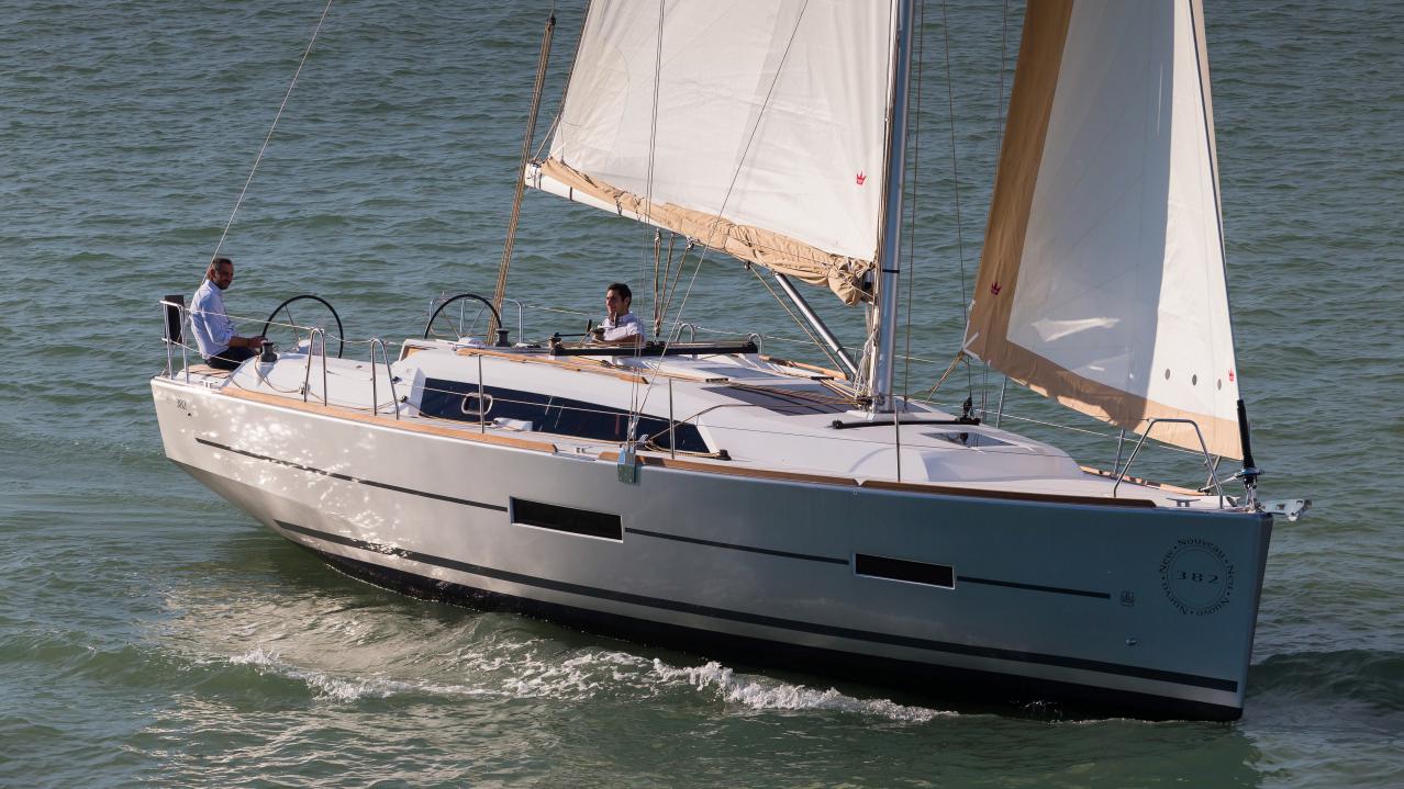Dufour Yachts 382 picture